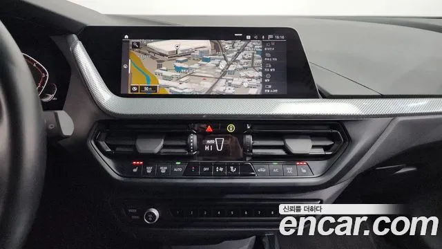 2022 BMW 1 Series (F40) 120i Advantage Sold VIN WBA7L7108N7K46996 – dashboard