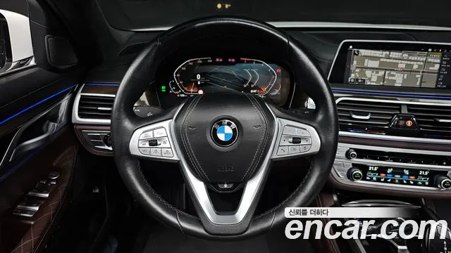 2022 BMW 7 Series (G11) 740i Design Pure Excellence Sold VIN WBA7R2101NCJ26238 – dashboard