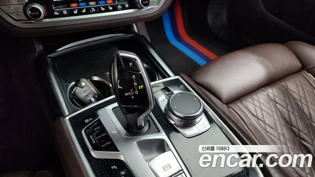 2020 BMW 7 Series (G11) 740d xDrive M Sport Sold VIN WBA7S6107LBM59476 – interior seats