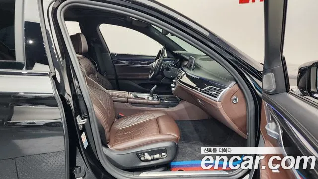 2020 BMW 7 Series (G11) 740d xDrive M Sport Sold VIN WBA7S6107LBM59476 – photo 20