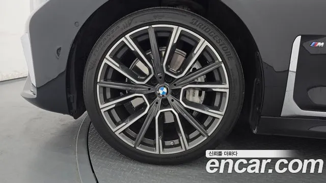 2020 BMW 7 Series (G11) 740Li xDrive M Sport Package VIN WBA7T4108LGM53996