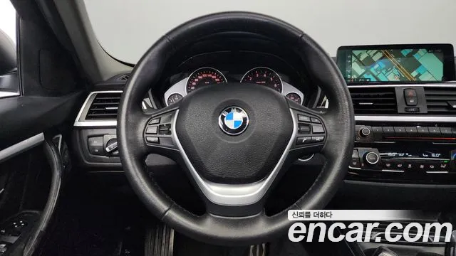 2017 BMW 3 Series (F30) 320i Luxury Sold VIN WBA8A9100HK882660 – odometer reading