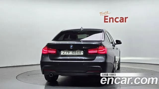 2018 BMW 3Series (F30) 320i M Sport Sold VIN WBA8A9101JAH11088 – photo 17