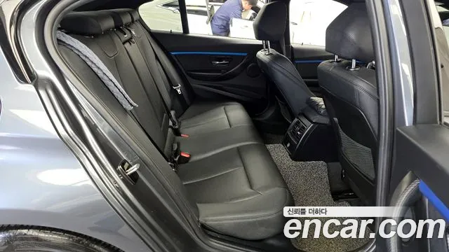 2018 BMW 3Series (F30) 320i M Sport Sold VIN WBA8A9103JAE91517 – dashboard
