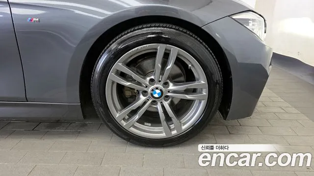 2018 BMW 3Series (F30) 320i M Sport Sold VIN WBA8A9103JAE91517 – photo 14