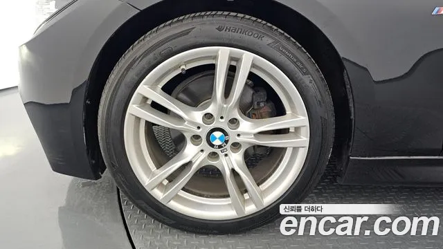 2018 BMW 3Series (F30) 330i M Sport Shadow VIN WBA8B9101JA539283