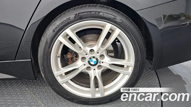 2018 BMW 3Series (F30) 330i M Sport Shadow Sold VIN WBA8B9101JA539283 – photo 12
