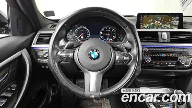 2018 BMW 3 Series (F30) 330i M Sport Shadow Sold VIN WBA8B9109JA826399 – interior seats 2018 BMW 3 Series (F30) 330i M Sport Shadow Sold VIN WBA8B9109JA826399 – interior seats