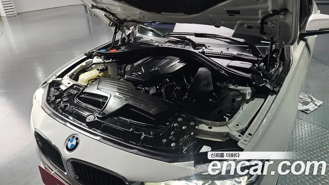 2017 BMW 3Series (F30) 320d Sold VIN WBA8C5100HA070462 – dashboard