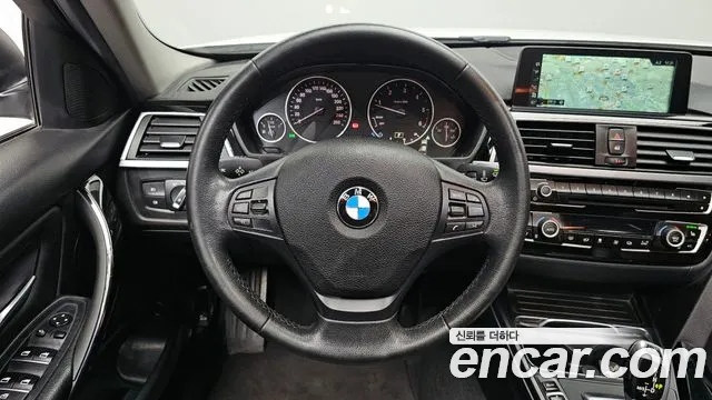 2017 BMW 3Series (F30) 320d Sold VIN WBA8C5100HK857289 – rear exterior