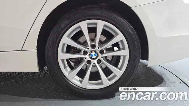 2017 BMW 3Series (F30) 320d Sold VIN WBA8C5103HK857755 – undercarriage