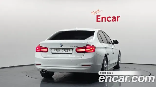 2018 BMW 3Series (F30) 320d VIN WBA8C5103JA076214