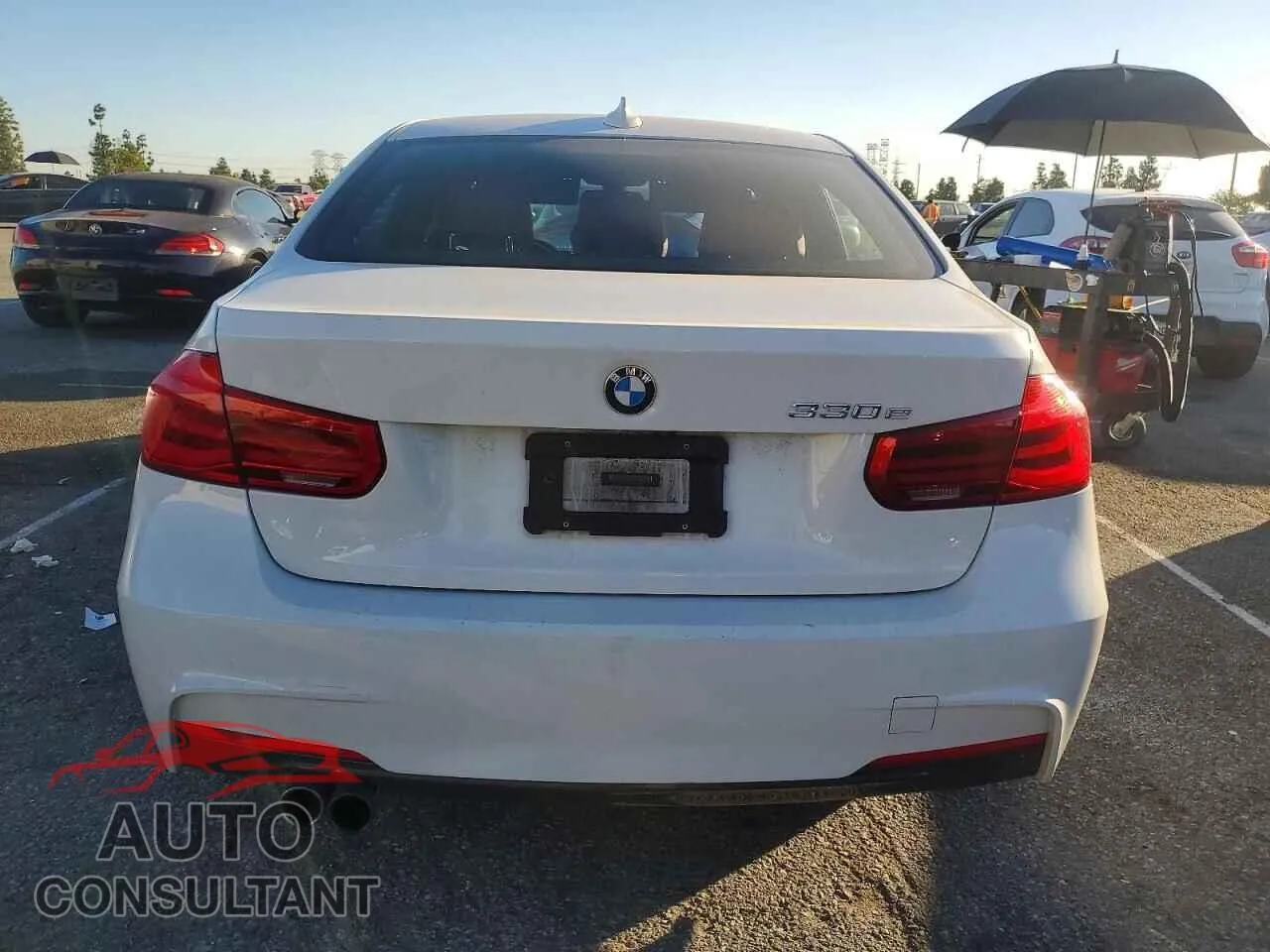 2018 BMW 3 SERIES Damaged VIN WBA8E1C54JA171456 – engine bay 2018 BMW 3 SERIES Damaged VIN WBA8E1C54JA171456 – engine bay