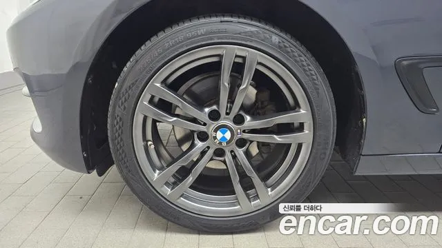 2018 BMW 3Series GT (F34) GT 320d VIN WBA8T3100JGB15734