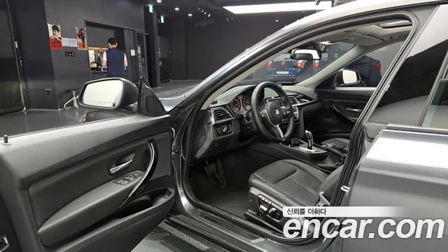 2018 BMW 3Series GT (F34) GT 320d Sold VIN WBA8T3101JGA84221 – rear exterior