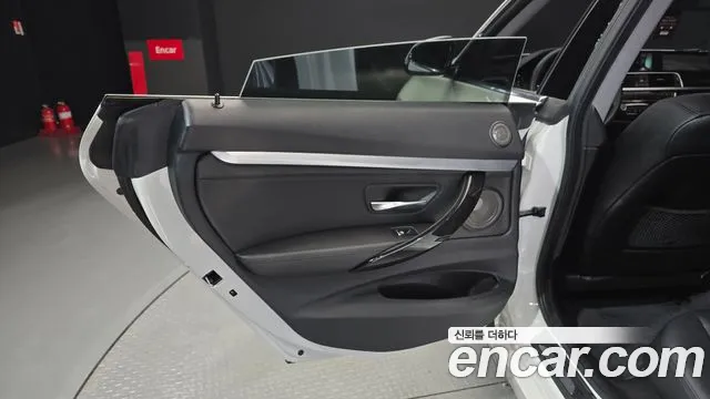 2019 BMW 3 Series GT (F34) GT 320d Luxury Sold VIN WBA8T3105KGB25693 – side profile