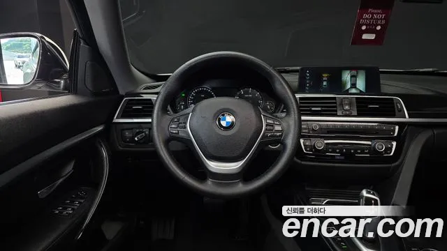 2019 BMW 3 Series GT (F34) GT 320d Luxury Sold VIN WBA8T3105KGB25693 – interior seats