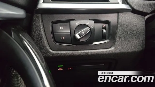 2019 BMW 3 Series GT (F34) GT 320d Luxury Sold VIN WBA8T3105KGB25693 – trunk area