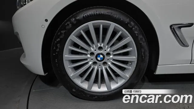 2019 BMW 3 Series GT (F34) GT 320d Luxury Sold VIN WBA8T3105KGB25693 – photo 23
