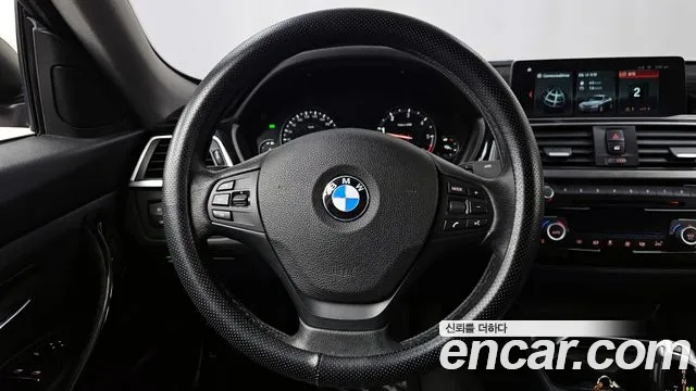2018 BMW 3Series GT (F34) GT 320d Sold VIN WBA8T3107JGB15875 – dashboard