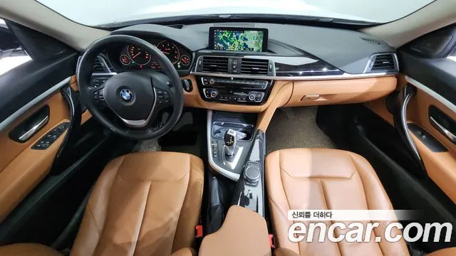 2018 BMW 3 Series GT (F34) GT 320d Luxury Sold VIN WBA8T3108JG805146 – interior seats