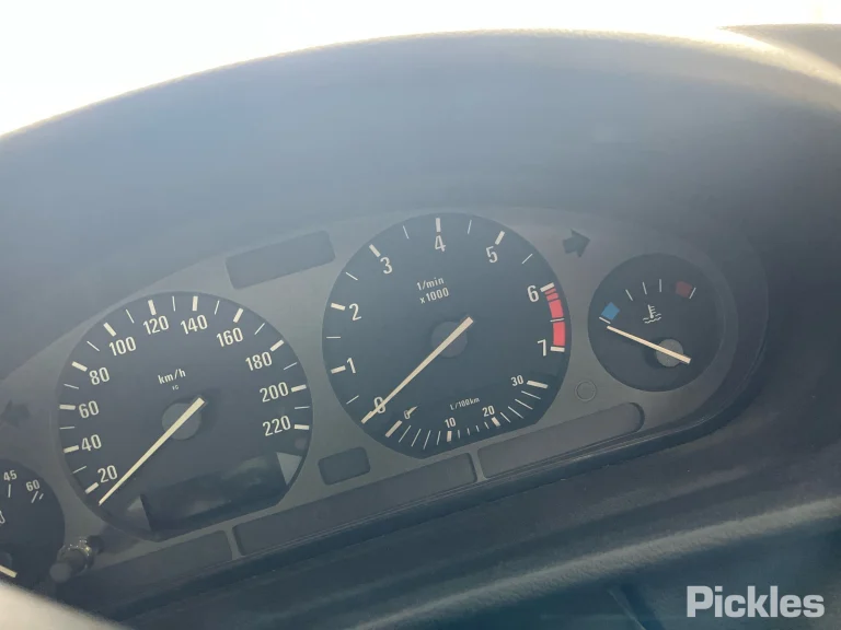 1992 BMW 3 Series Damaged VIN WBACA42050AL28486 – photo 11