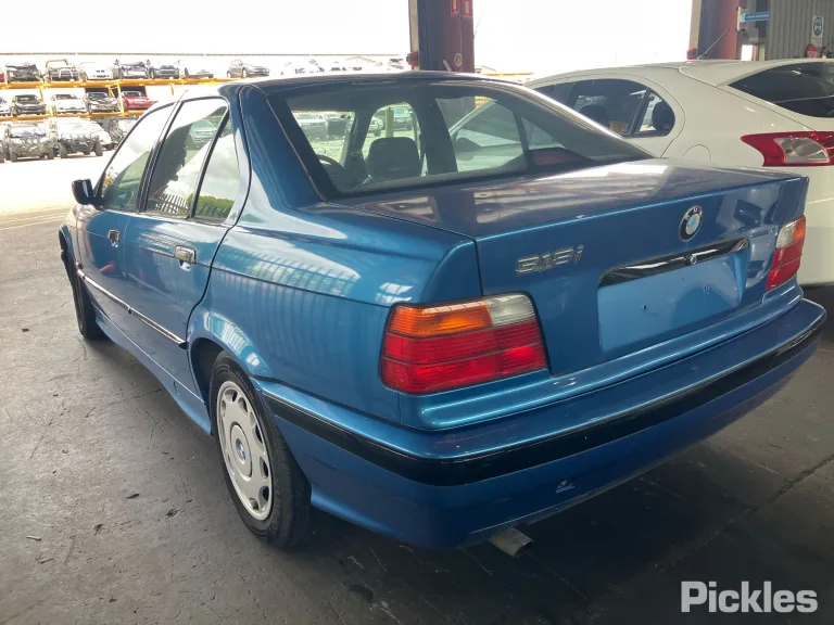 1992 BMW 3 Series Damaged VIN WBACA42050AL28486 – photo 17
