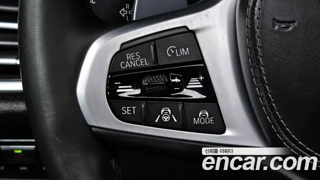 2020 BMW X5 (G05) xDrive 30d M Sport Sold VIN WBACV6102L9B13593 – dashboard