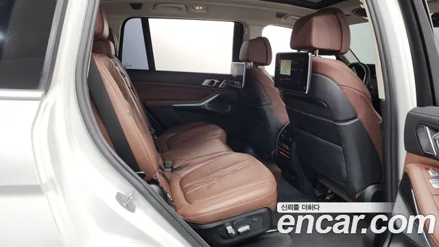 2021 BMW X7 (G07) xDrive 40i Design Pure Excellence 7-Seater Sold VIN WBACW210111111111 – interior seats