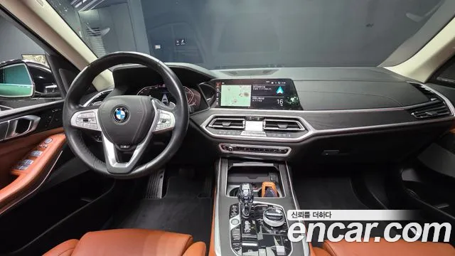 2022 Bmw X7 (G07) Xdrive 40i Design Pure Excellence 6-Seater Sold VIN WBACW2102N9L04582 – front exterior