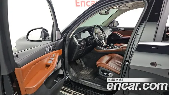 2022 BMW X7 (G07) xDrive 40i Design Pure Excellence 7-Seater Sold VIN WBACW2103N9J64431 – side profile