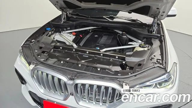 2021 BMW X6 (G06) xDrive40i M Sport Sold VIN WBACY6105M9E73725 – interior seats