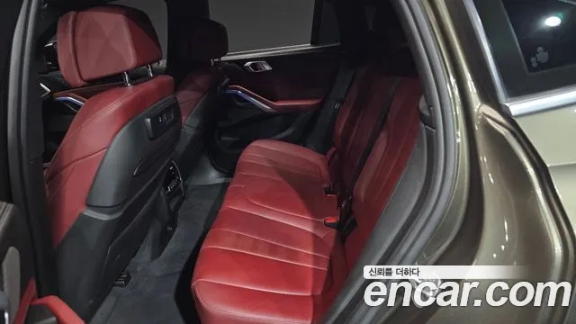 2020 BMW X6 (G06) xDrive40i M Sport Sold VIN WBACY6106L9C13011 – interior seats 2020 BMW X6 (G06) xDrive40i M Sport Sold VIN WBACY6106L9C13011 – interior seats