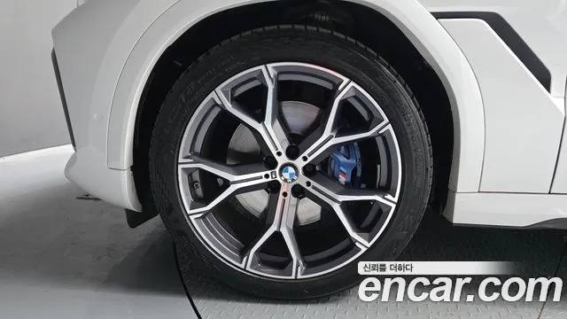 2023 BMW X6 (G06) xDrive40i M Sport Sold VIN WBACY6106P9P97073 – photo 14