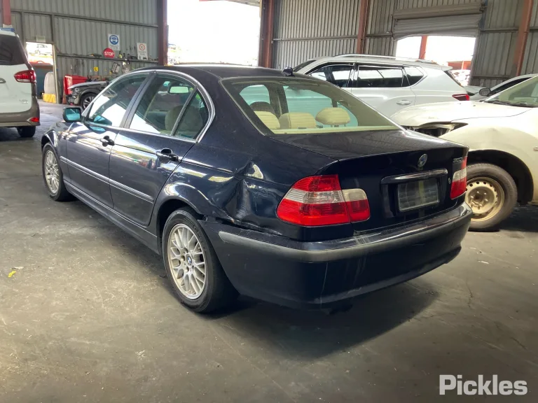 2002 BMW 3 Series Damaged VIN WBAET16010NG38254 – photo 16
