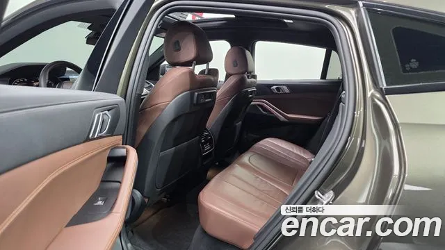 2022 BMW X6 (G06) xDrive30d M Sport Sold VIN WBAGT8103N9K20560 – rear exterior 2022 BMW X6 (G06) xDrive30d M Sport Sold VIN WBAGT8103N9K20560 – rear exterior