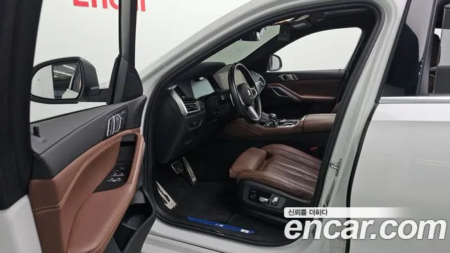 2022 BMW X6 (G06) xDrive30d M Sport Sold VIN WBAGT8107N9M67161 – exterior detail 2022 BMW X6 (G06) xDrive30d M Sport Sold VIN WBAGT8107N9M67161 – exterior detail