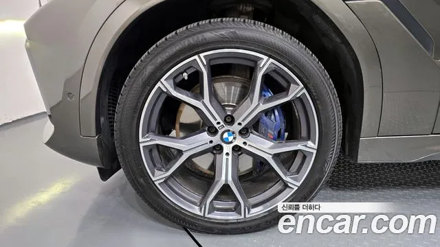 2021 BMW X6 (G06) xDrive30d M Sport Sold VIN WBAGT8109M9E97182 – undercarriage