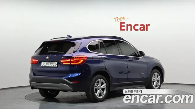 2017 BMW X1 (F48) xDrive 18d Sold VIN WBAHT9104H5J06816 – interior seats