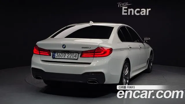 2018 BMW 5Series (G30) 520d M Sport package Sold VIN WBAJC3100JG997602 – trunk area