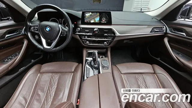 2018 BMW 5 Series (G30) 520d Luxury Plus Sold VIN WBAJC3102JD032144 – rear exterior