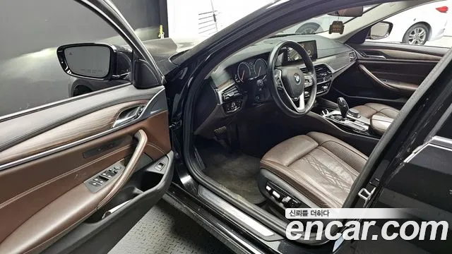 2018 BMW 5 Series (G30) 520d Luxury Plus Sold VIN WBAJC3102JD032144 – photo 15