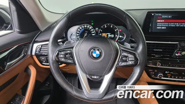 2018 BMW 5 Series (G30) 520d Luxury Special Edition Sold VIN WBAJC3108JWB78961 – side profile 2018 BMW 5 Series (G30) 520d Luxury Special Edition Sold VIN WBAJC3108JWB78961 – side profile