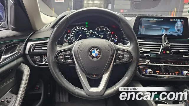 2018 Bmw 5series (G30) 520d Luxury Special Edition Sold VIN WBAJC310XJD031873 – front exterior