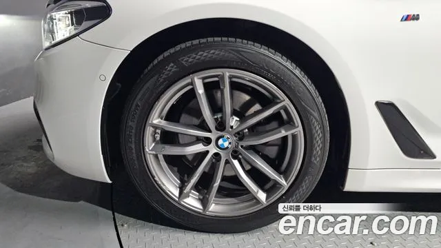 2018 BMW 5 Series (G30) 520d M Sport Package Plus Sold VIN WBAJC310XJG996652 – photo 11 2018 BMW 5 Series (G30) 520d M Sport Package Plus Sold VIN WBAJC310XJG996652 – photo 11