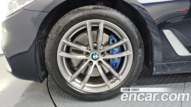 2018 BMW 5Series (G30) 530i M Sport Package Sold VIN WBAJD3106JWC97394 – photo 19 2018 BMW 5Series (G30) 530i M Sport Package Sold VIN WBAJD3106JWC97394 – photo 19