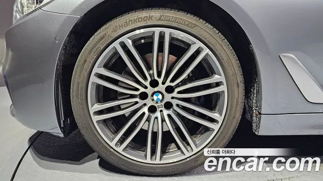 2018 BMW 5Series (G30) 530i M Sport Package Plus Sold VIN WBAJD3107JB316720 – interior seats