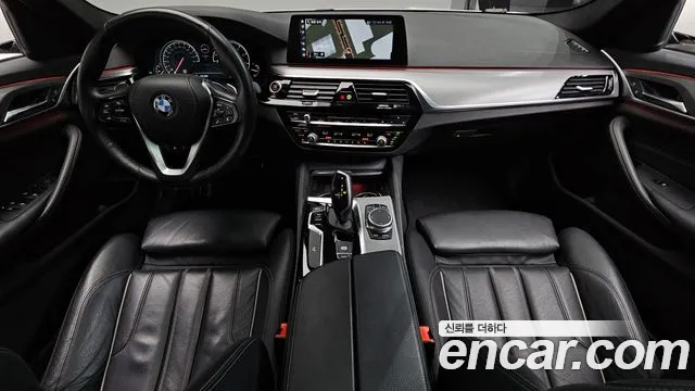 2018 BMW 5 Series (G30) 530i M Sport Package Sold VIN WBAJD3107JWC13891 – photo 17