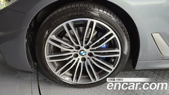 2018 BMW 5 Series (G30) 530i M Sport Package Plus Sold VIN WBAJD3107JWC99445 – photo 17