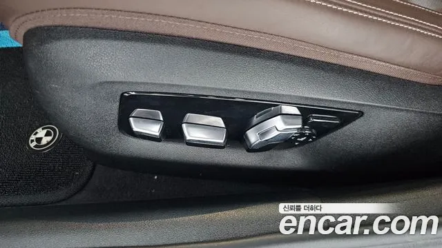 2019 BMW 5 Series (G30) M550d xDrive Sold VIN WBAJD7103KBM20226 – exterior detail